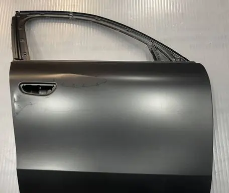 Maserati Grecale Front door