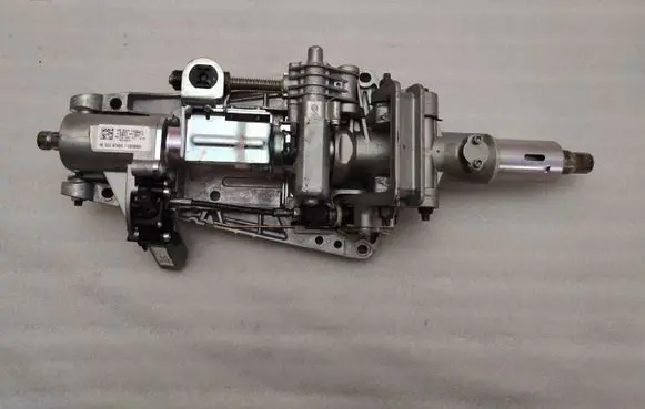 Steering wheel axle set