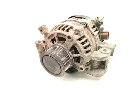 Toyota Avensis T270 Generator/alternator 27060-0R070 104211-3061