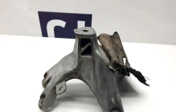 Audi Q5 SQ5 Engine mounting bracket 8K0199308CA
