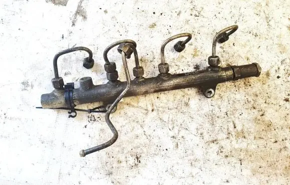 Renault Megane II Fuel main line pipe 7700114017 0445214024