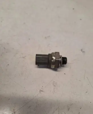 Fuel pressure sensor