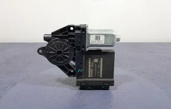 Volvo XC60 Front door window regulator with motor 31674757