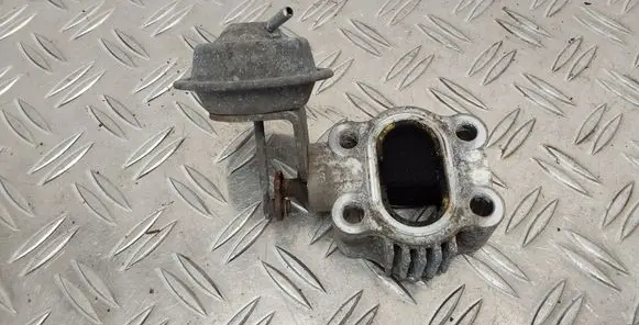 Toyota Avensis T270 Vacuum valve 