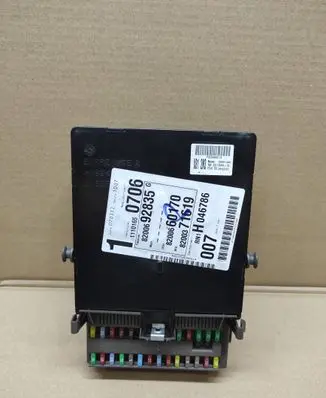 Renault Espace IV Relay mounting block 8200660170 8200692835 8200371619