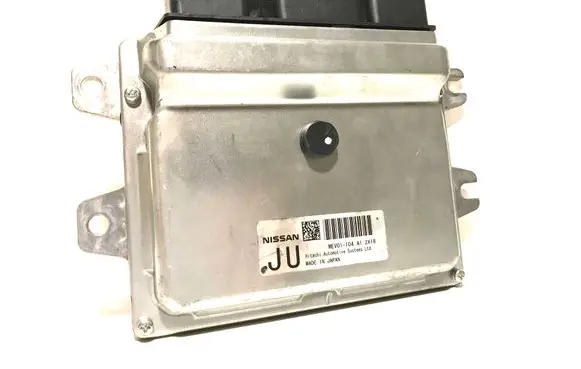 Nissan Leaf I (ZE0) Engine control unit/module MEV01104 MEV01104A12X18