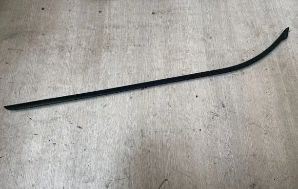 Ford Grand C-MAX Windshield trim 1006723577