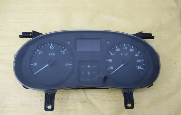 Renault Master II Speedometer (instrument cluster) P8200359415E
