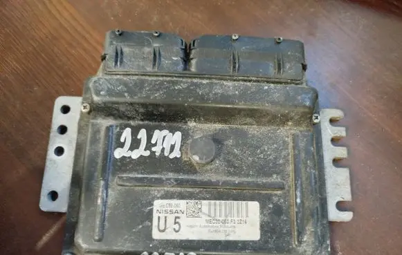 Nissan Micra Engine control unit/module mec32060 mec32-060