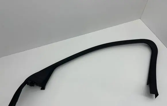 BMW 1 F40 Front door window/glass frame 7464800 18648510