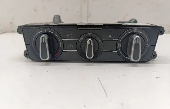 Volkswagen Taigo Climate control unit 2G2820045P