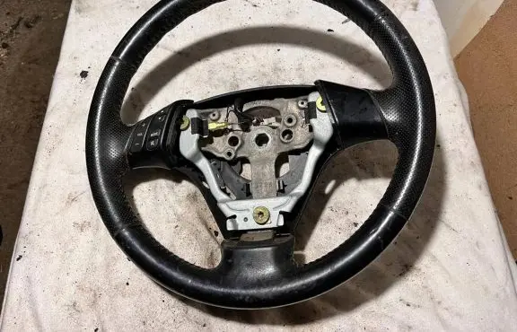 Mazda 3 I Steering wheel