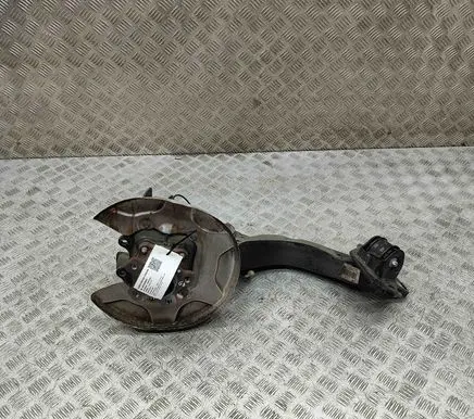 BMW X2 U10 Rear wheel hub 6894210