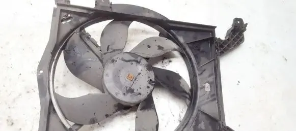 Mitsubishi Carisma Radiator cooling fan shroud 8240276
