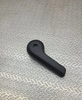 Engine bonnet (hood) release handle
