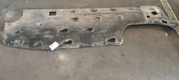 Engine splash shield/under tray