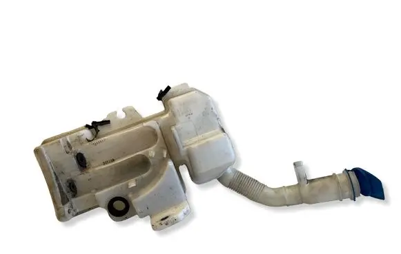 Audi Q3 8U Windshield washer fluid reservoir/tank 8U0955451N 8U0955451Q 8U0955451P