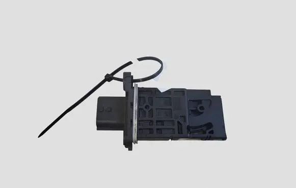 Nissan X-Trail T31 Mass air flow meter H8201267959 93450753 5WK98504