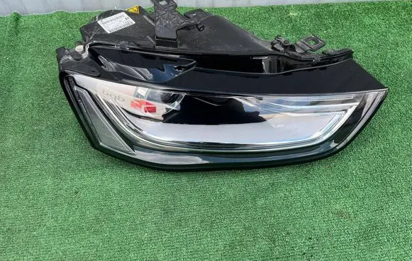 Audi A4 S4 B8 8K Headlight/headlamp 8K0941006C LE10B6235
