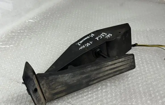 BMW 5 E60 E61 Accelerator throttle pedal 3542676693102 35426766931 676693102
