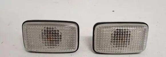 Nissan X-Trail T30 Front fender indicator light 9359