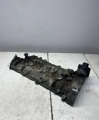 Mercedes-Benz C W204 Rocker cam cover A2720161305