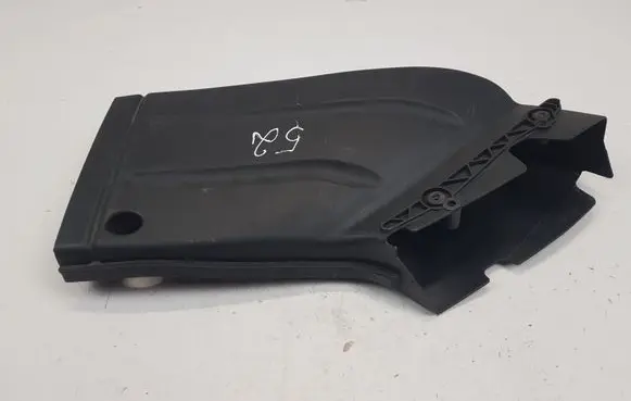 Audi A4 S4 B6 8E 8H Air intake duct part 8E0129618