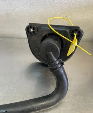 Renault Trafic III (X82) Oil filler cap 