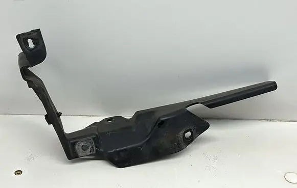 Jaguar XE Intercooler air guide/duct channel GX73001A04AB