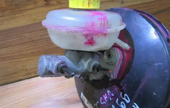 Master brake cylinder