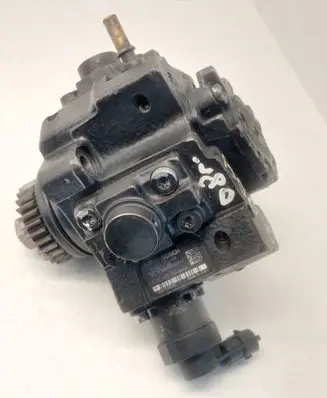 Nissan X-Trail T31 Fuel injection high pressure pump 8200690744 0704498 10001938282
