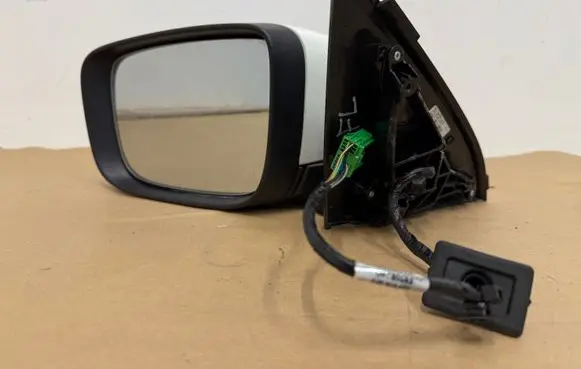 Volvo XC60 Front door electric wing mirror 31352107