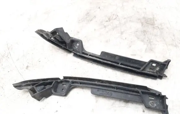 Opel Meriva A Front bumper mounting bracket 93393093 93393092