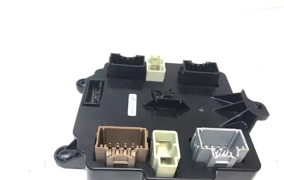 Tesla Model X Door control unit/module 106205610B