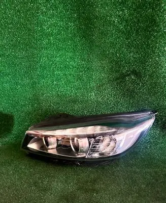 KIA Sorento Headlight/headlamp 92101C5030