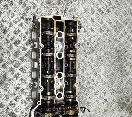 Volvo XC90 Engine head 8603381
