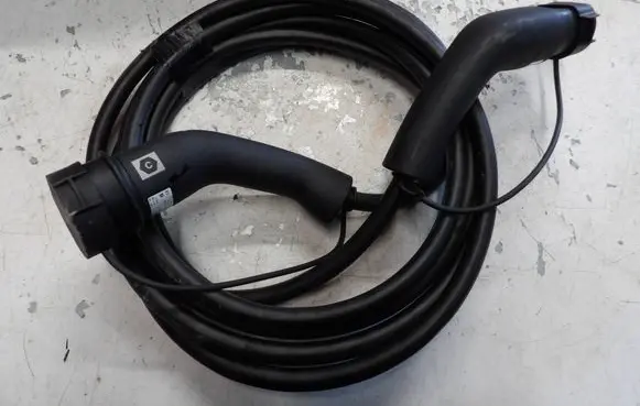 Renault Zoe Electric car charging cable 296904592R 35450051