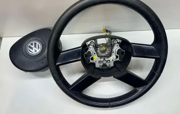 Volkswagen Touran I Steering wheel 3052595