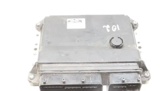 Lexus CT 200H Engine control unit/module 8966176180 2756003270