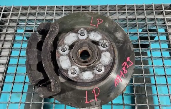 Nissan X-Trail T30 Front wheel hub spindle knuckle IMPRK1371879