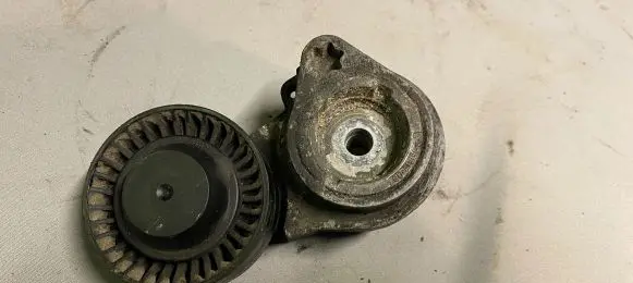 BMW 7 E65 E66 Generator/alternator belt tensioner 11287505566 2312461