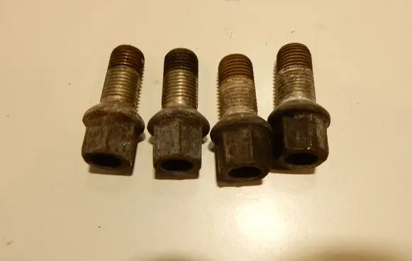 Audi A6 S6 C6 4F Nuts/bolts 5237
