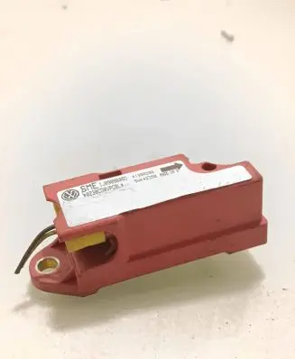 Volkswagen Golf IV Airbag deployment crash/impact sensor 1J0909606D 41980206 5WK42350