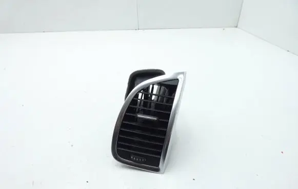 Audi Q7 4L Dashboard side air vent grill/cover trim 4L0820902