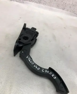 Volvo V40 Cross country Accelerator throttle pedal 31280597
