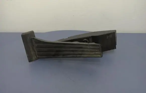 BMW X3 E83 Accelerator throttle pedal 6762481