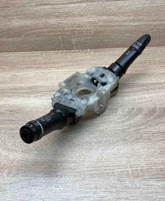 Peugeot 4007 Wiper turn signal indicator stalk/switch 8600A228