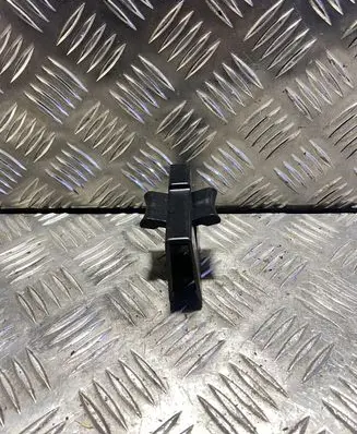 Cup holder front