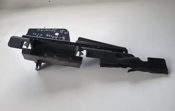 Ford S-MAX Fender end trim 