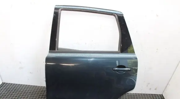 Nissan Note (E12) Rear door